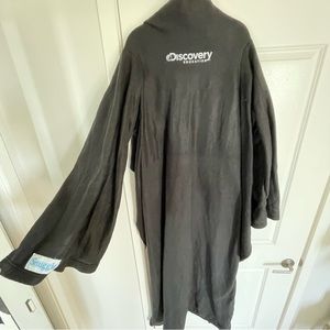 NWOT Discovery Education Snuggie